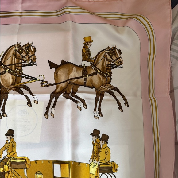 Hermès Coach & Saddle silk scarf in a signature orange box. - Picture 7 of 12